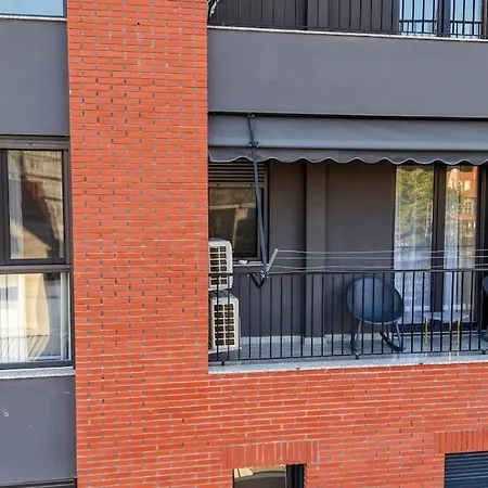 Near Tirana Airport Self Check-in Free Parking Appartement *
